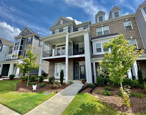 Townhomes For Rent in 27502 .